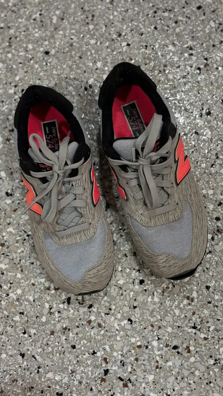 New Balance 574 Gray Black Coral Sneakers Mens Size 6 Women’s 8.5